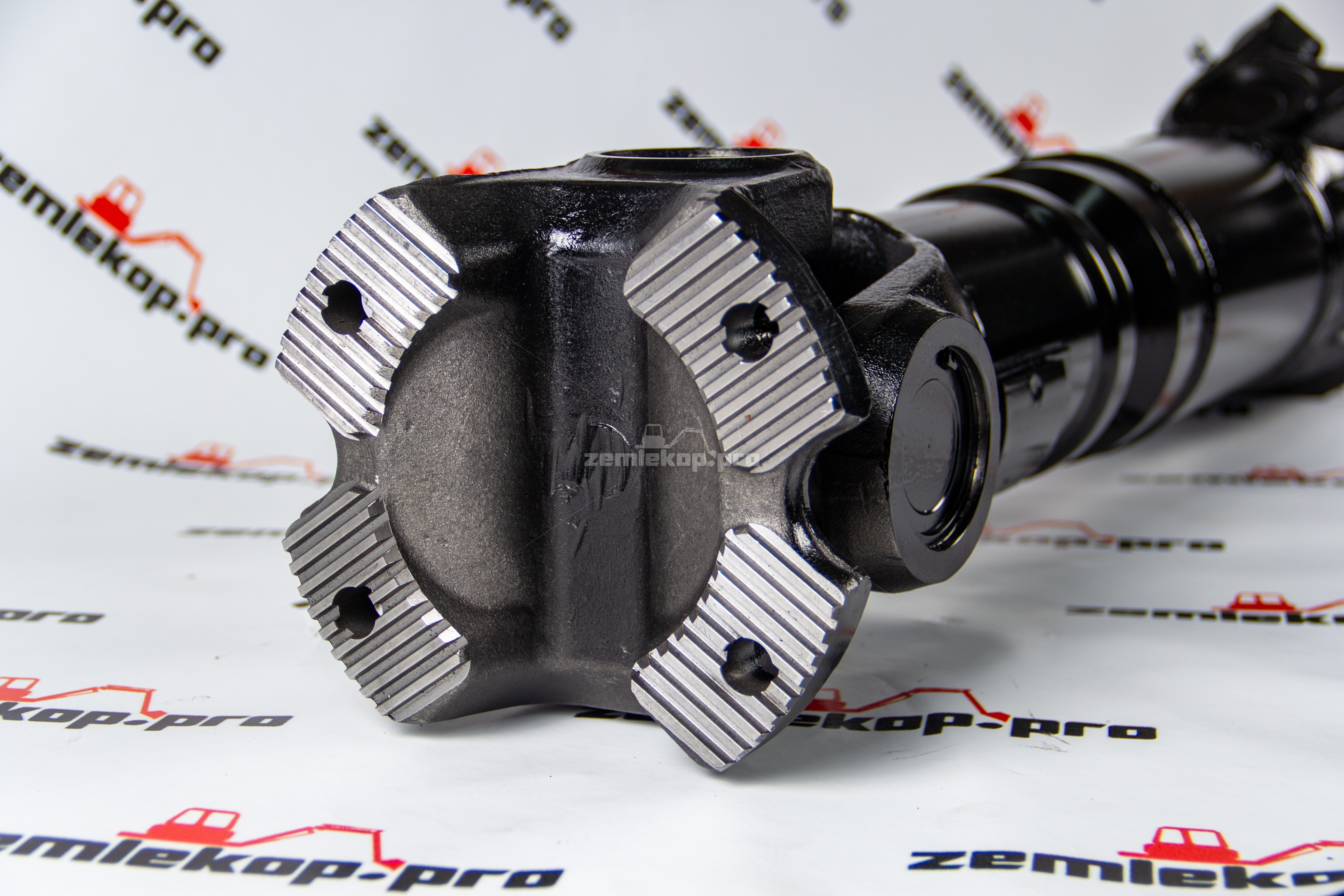 DAS410-7205 Карданный вал 61390304