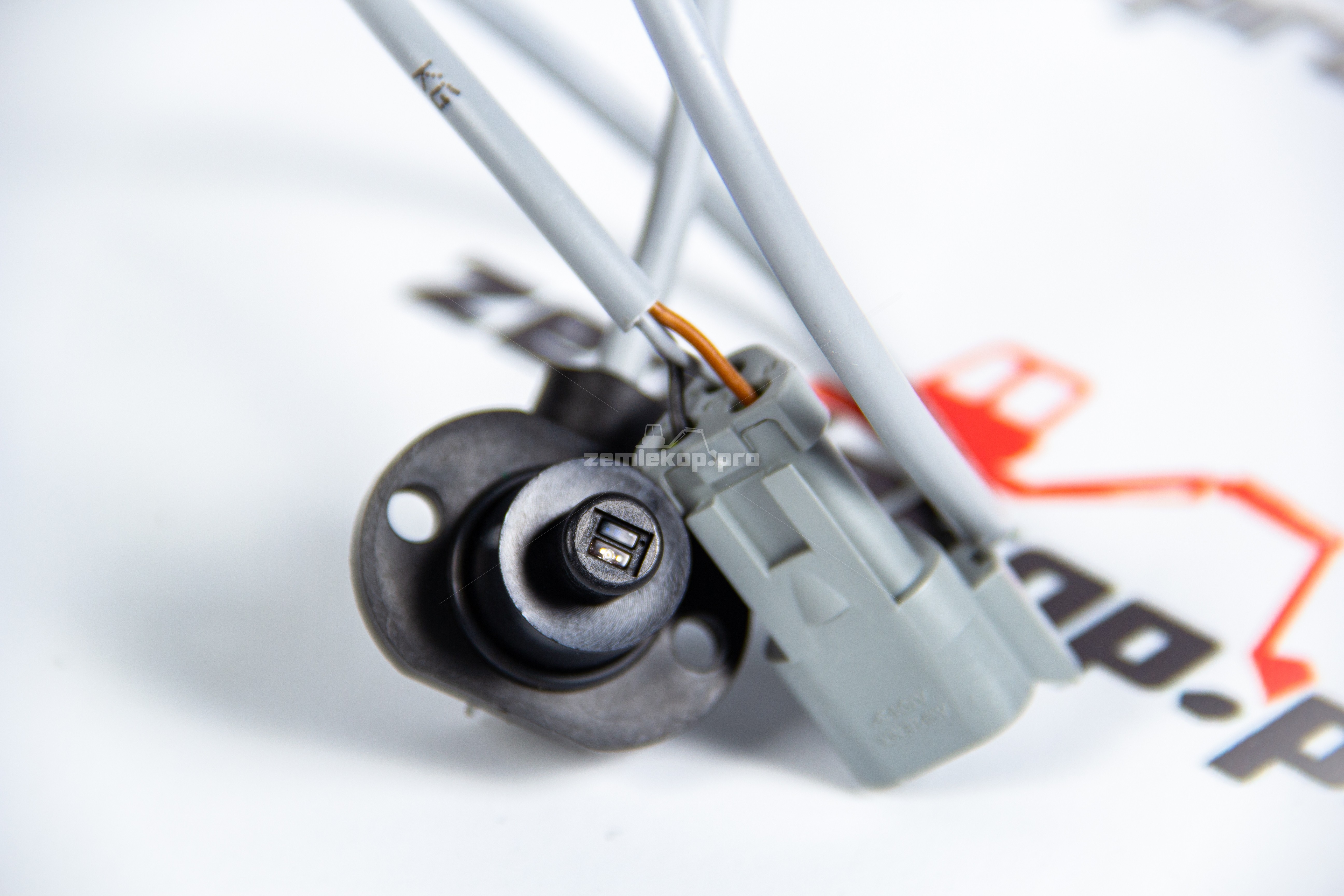 212.24.634.13 Датчик DANA 6912818 212.24.634.02