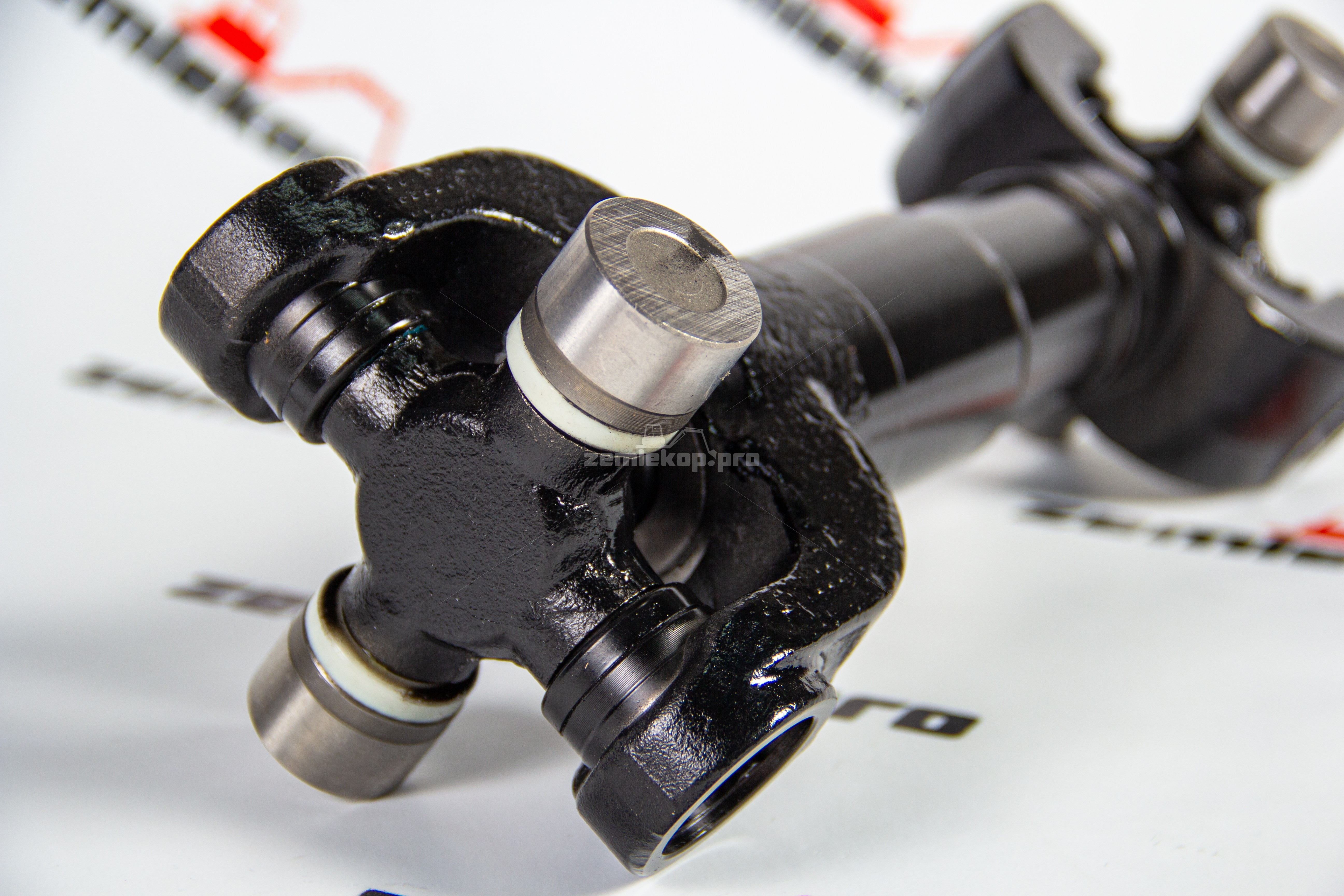 DAS100-2530 Карданный вал задний D-11193-00, 6106483M91, 6114047