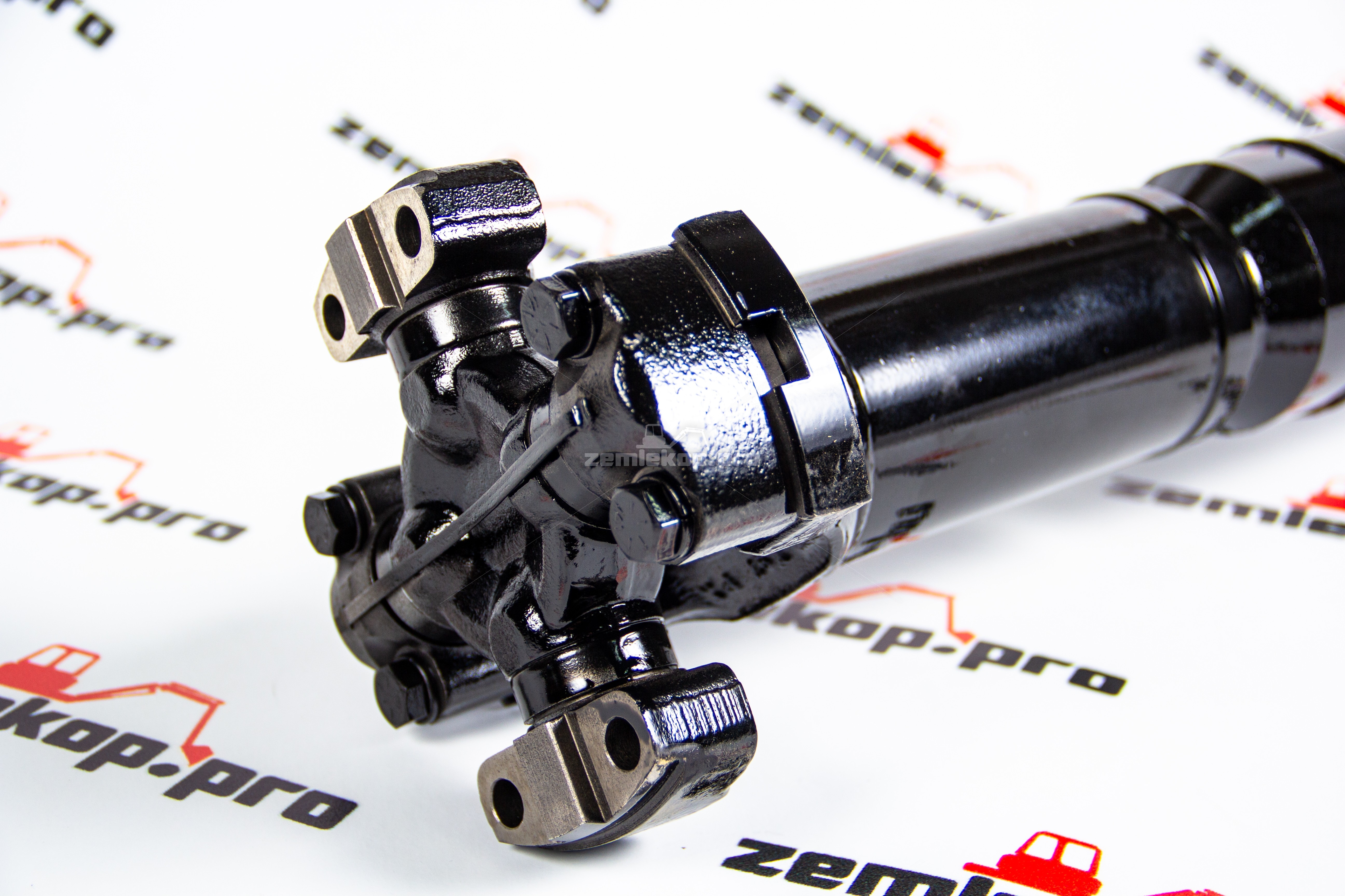 DAS260-6551 Карданный вал 5580005503, 5580103393, D-12413-00 (труба 76,2 х 2,4 мм)