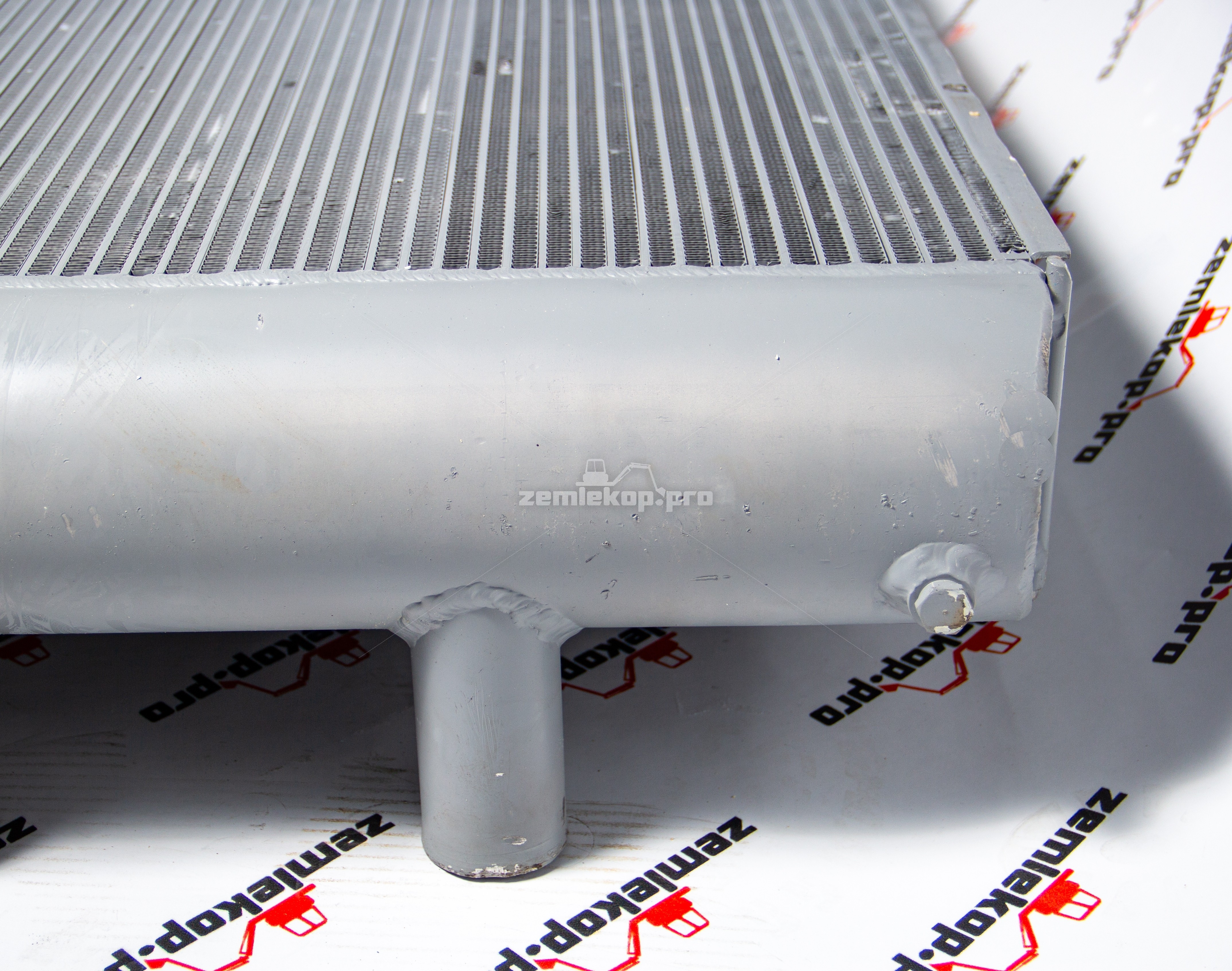 VOE17430104 Радиатор VOLVO