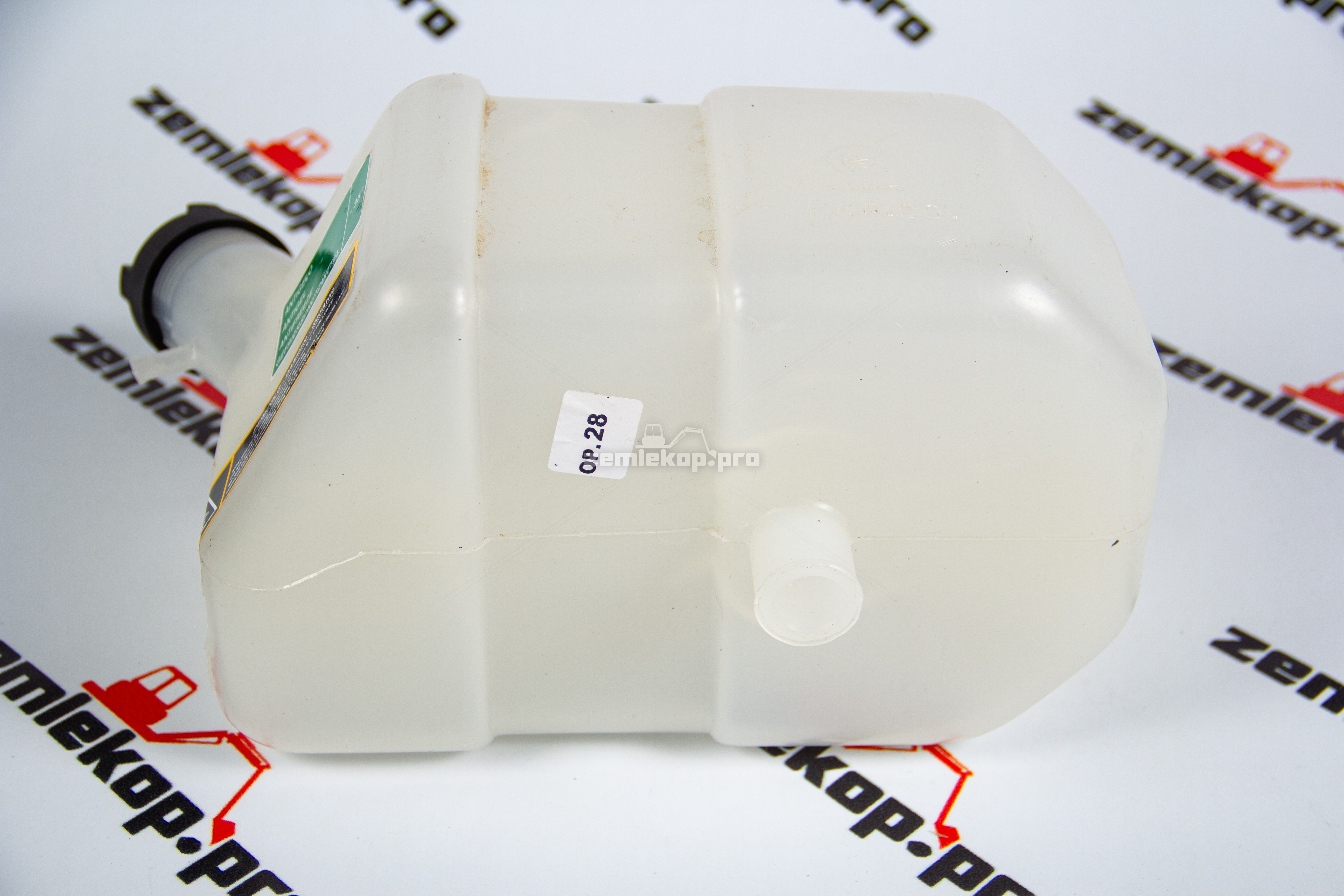 84136463 Бачок расширительный CNH 85802804