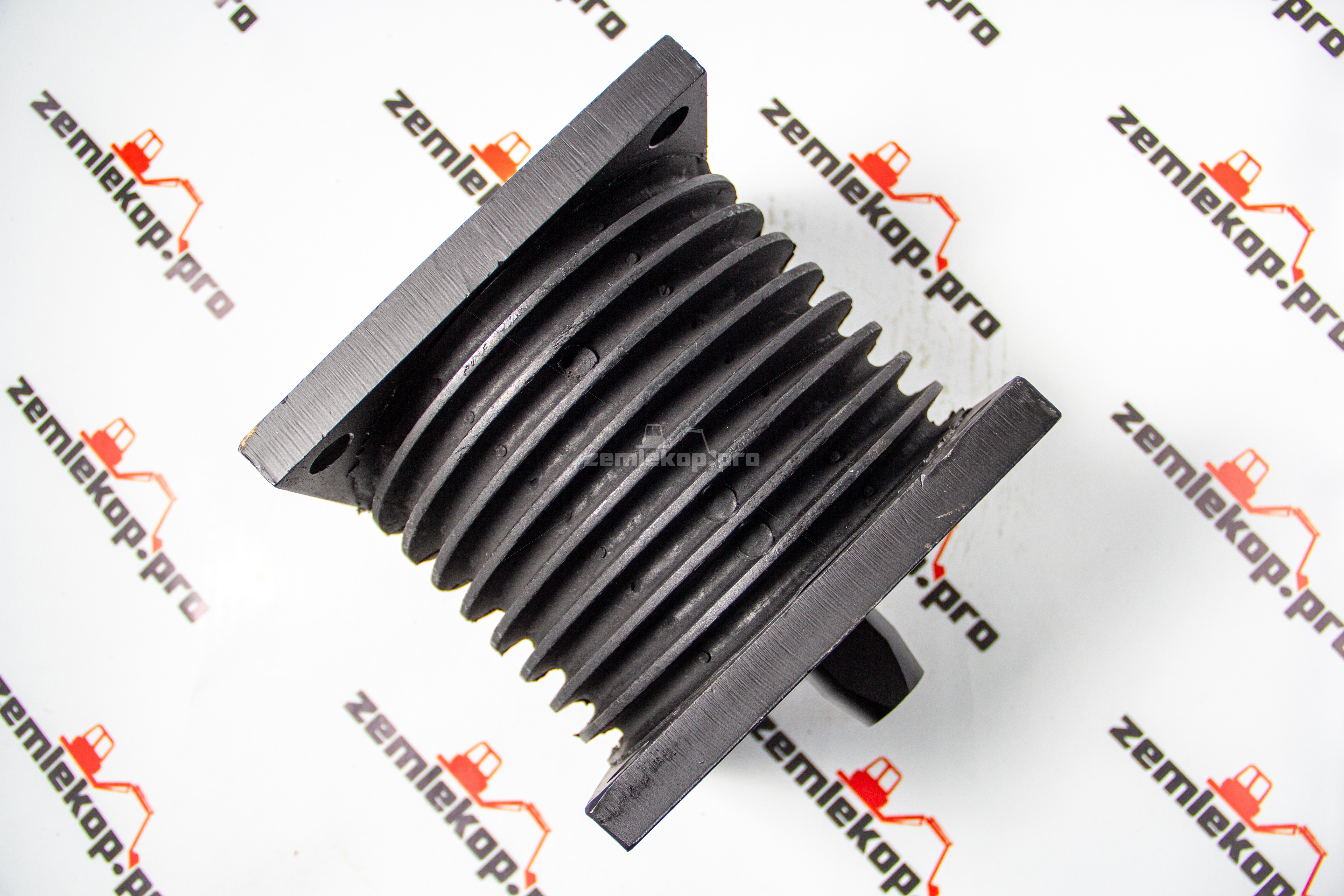 VOE16879802 Подушка VOLVO