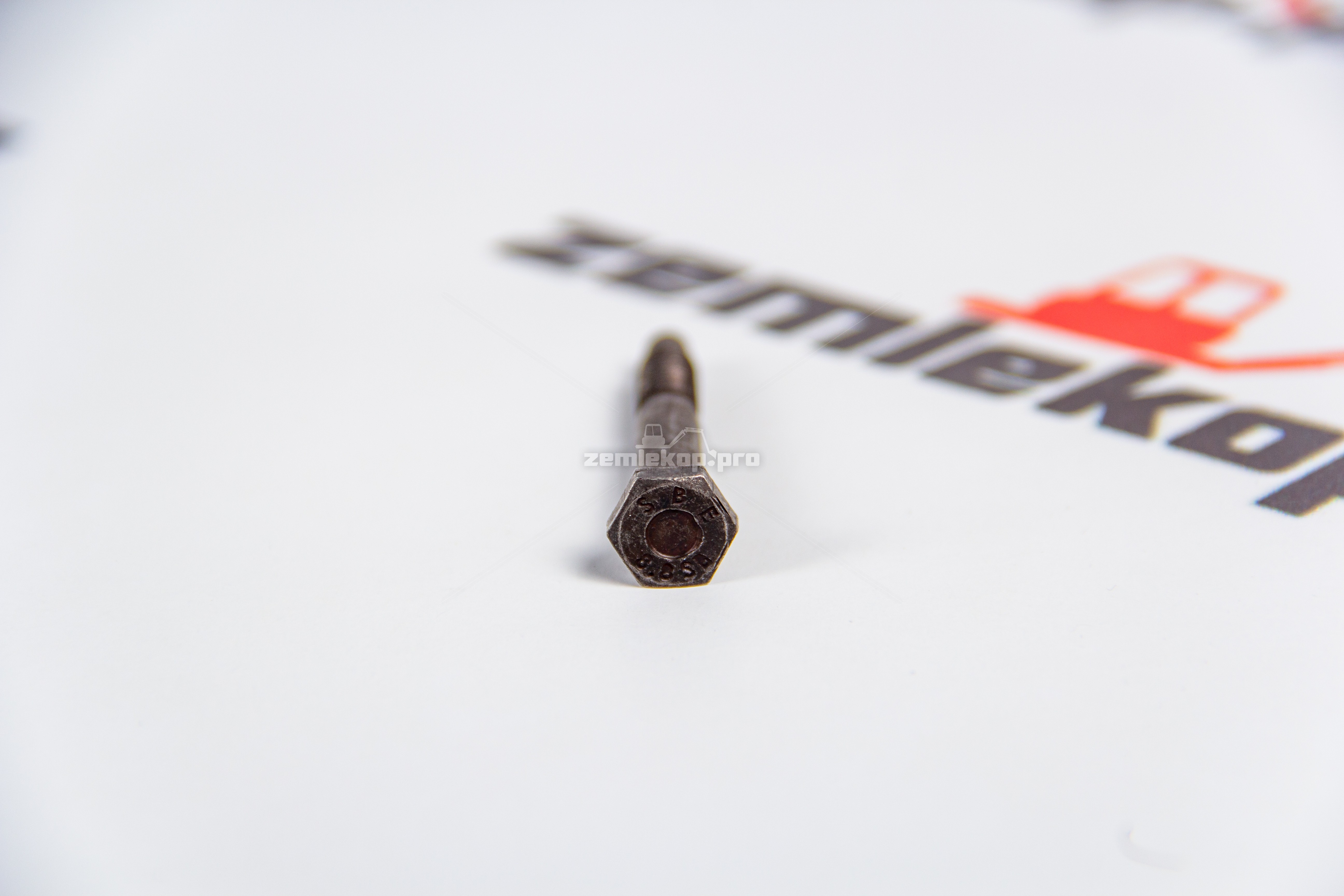 0736004055  Болт K9004140, ZGAQ-02219