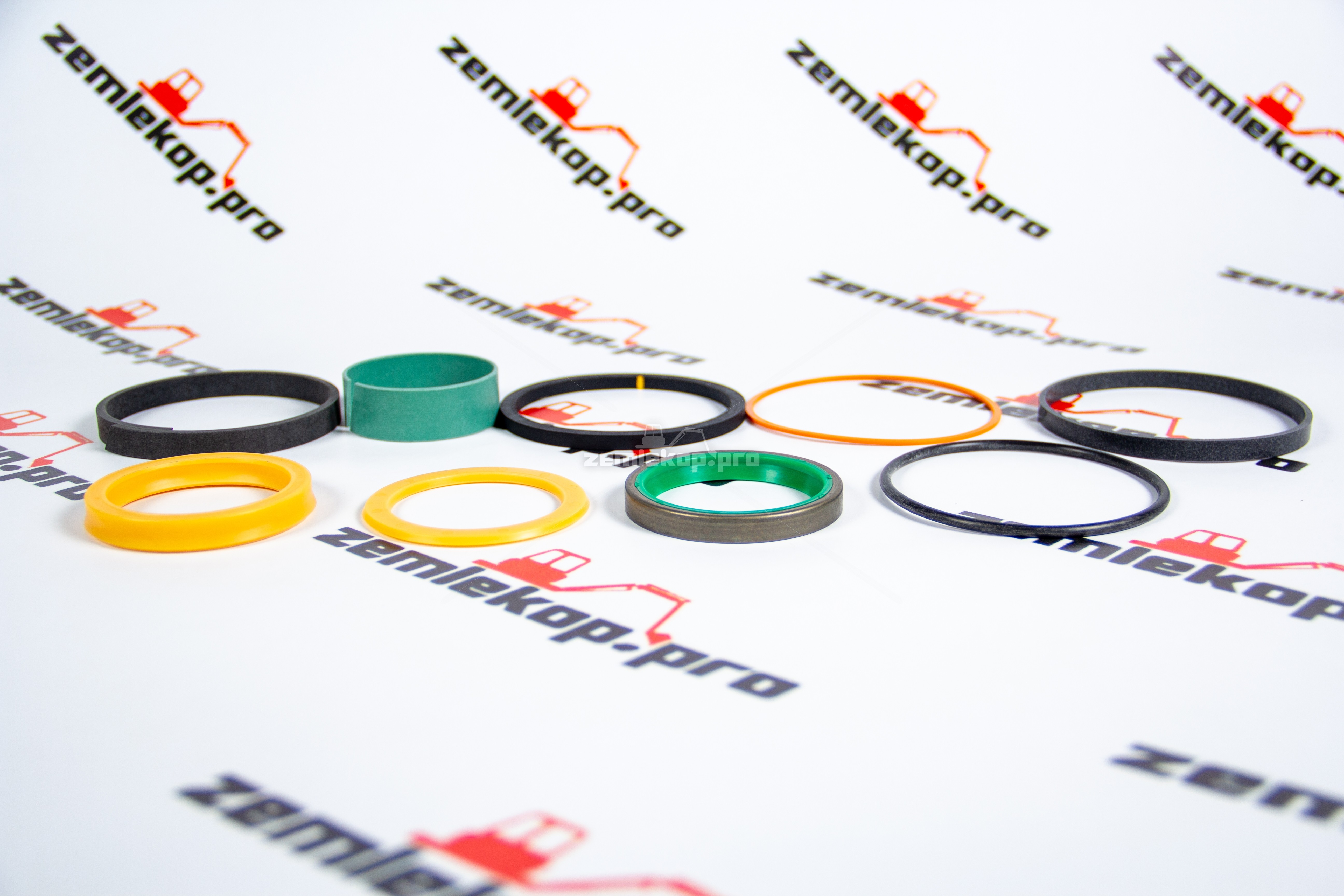 87428628 Ремкомплект уплотнений для гидроцилиндра поднятия фронтальной стрелы