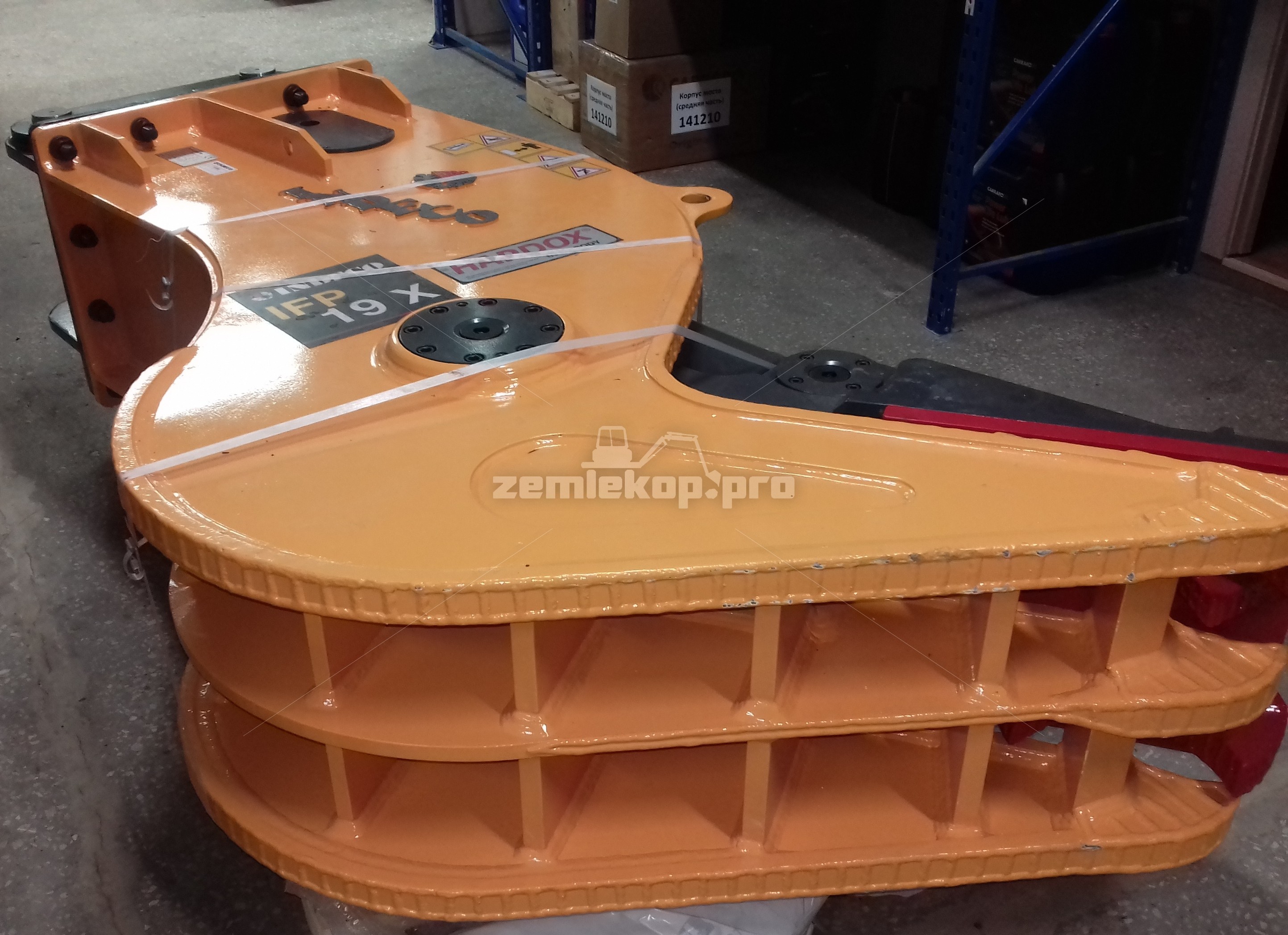 F19X0000 Комплект F19X0000 INDECO Бетонолом IFP 19X (в комплекте с переходной плитой и установочными пальцами)