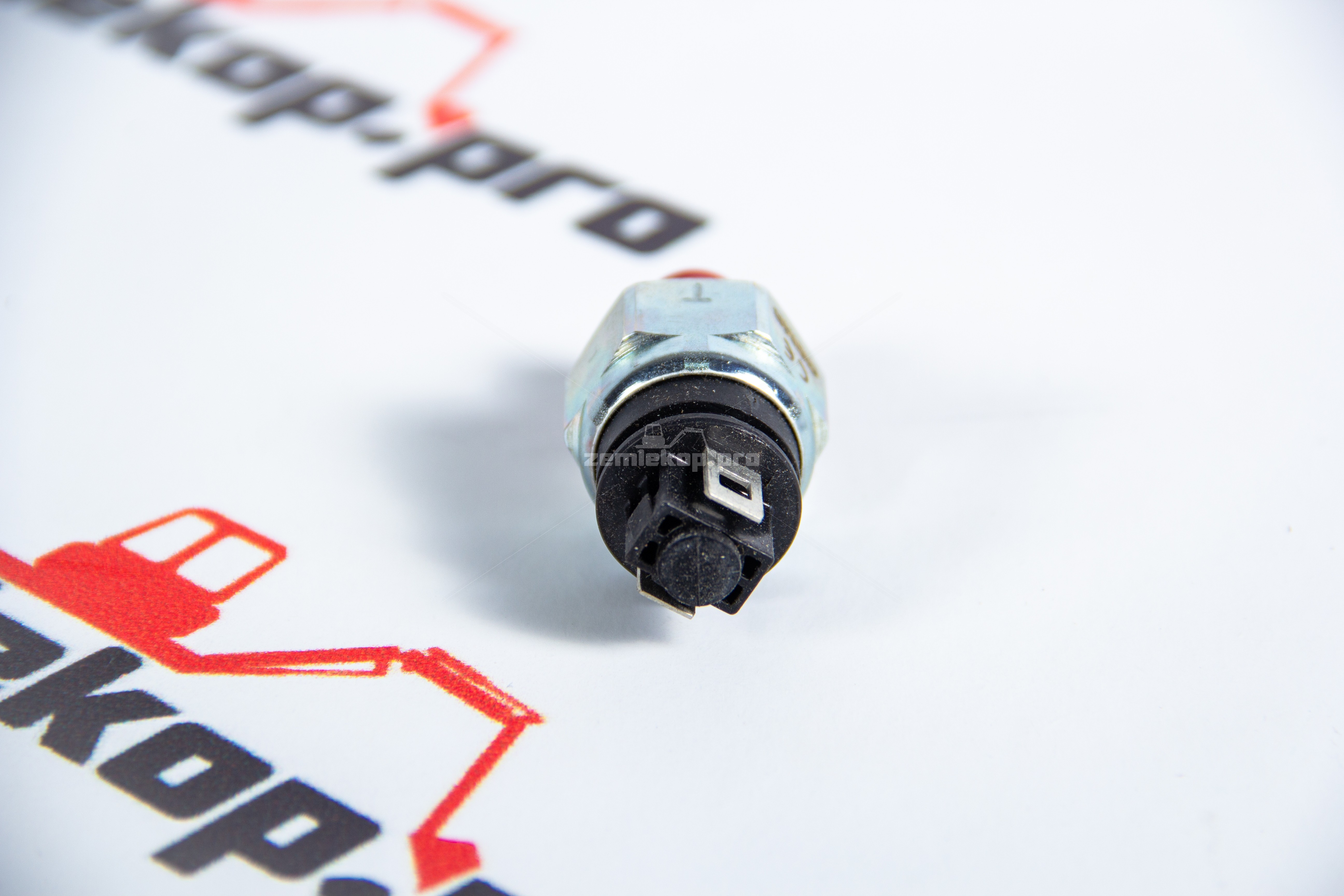 51534190 Датчик давления КПП  85818894 