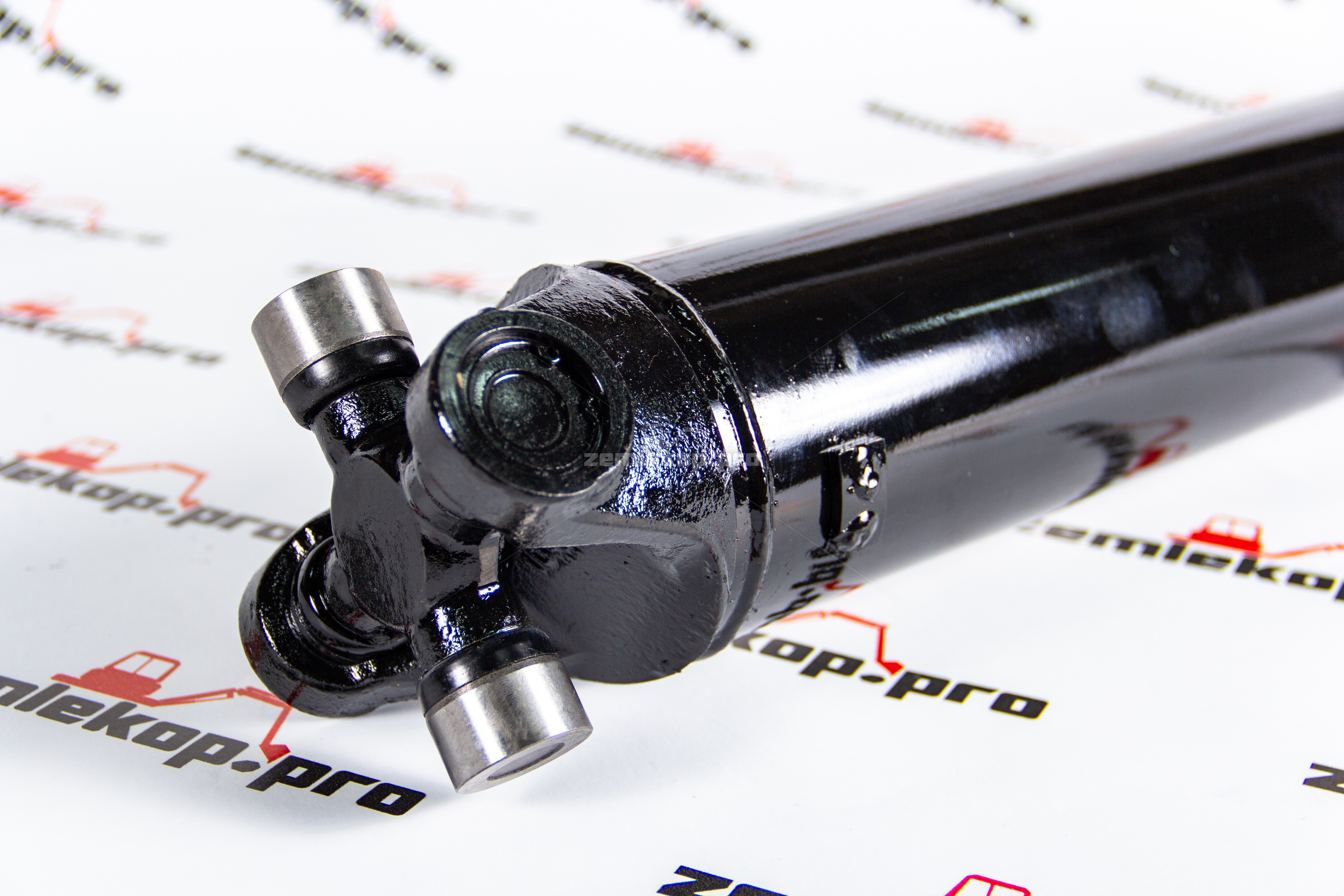 DAS160-6592 Карданный вал 84120458