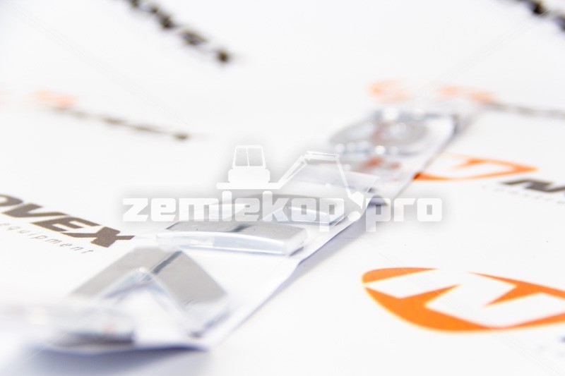 WG1664952029 SITRAK Шильдик двери левой