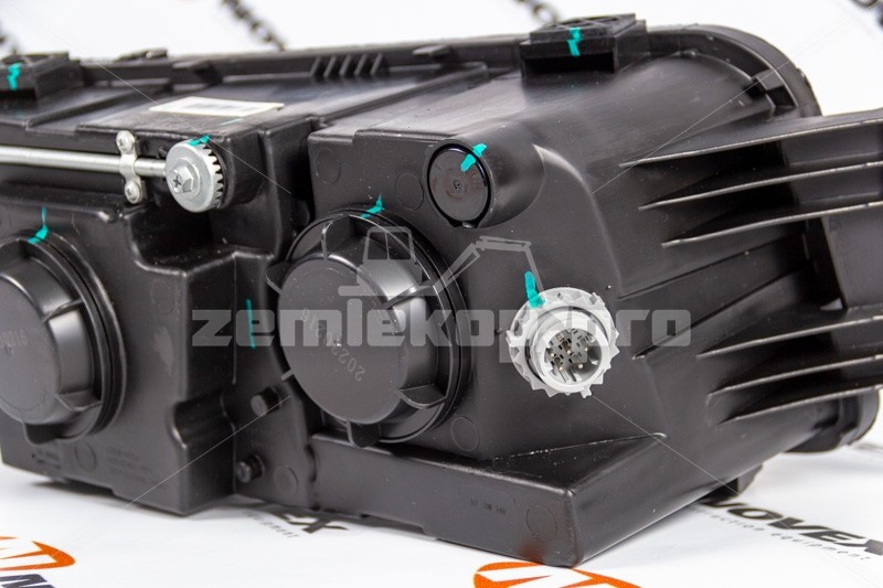 811W25101-6001 SITRAK Фара передняя левая SITRAK