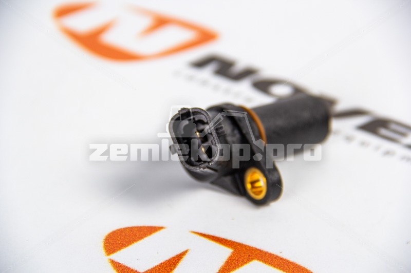 200V27120-7038 SITRAK Датчик скорости вращения