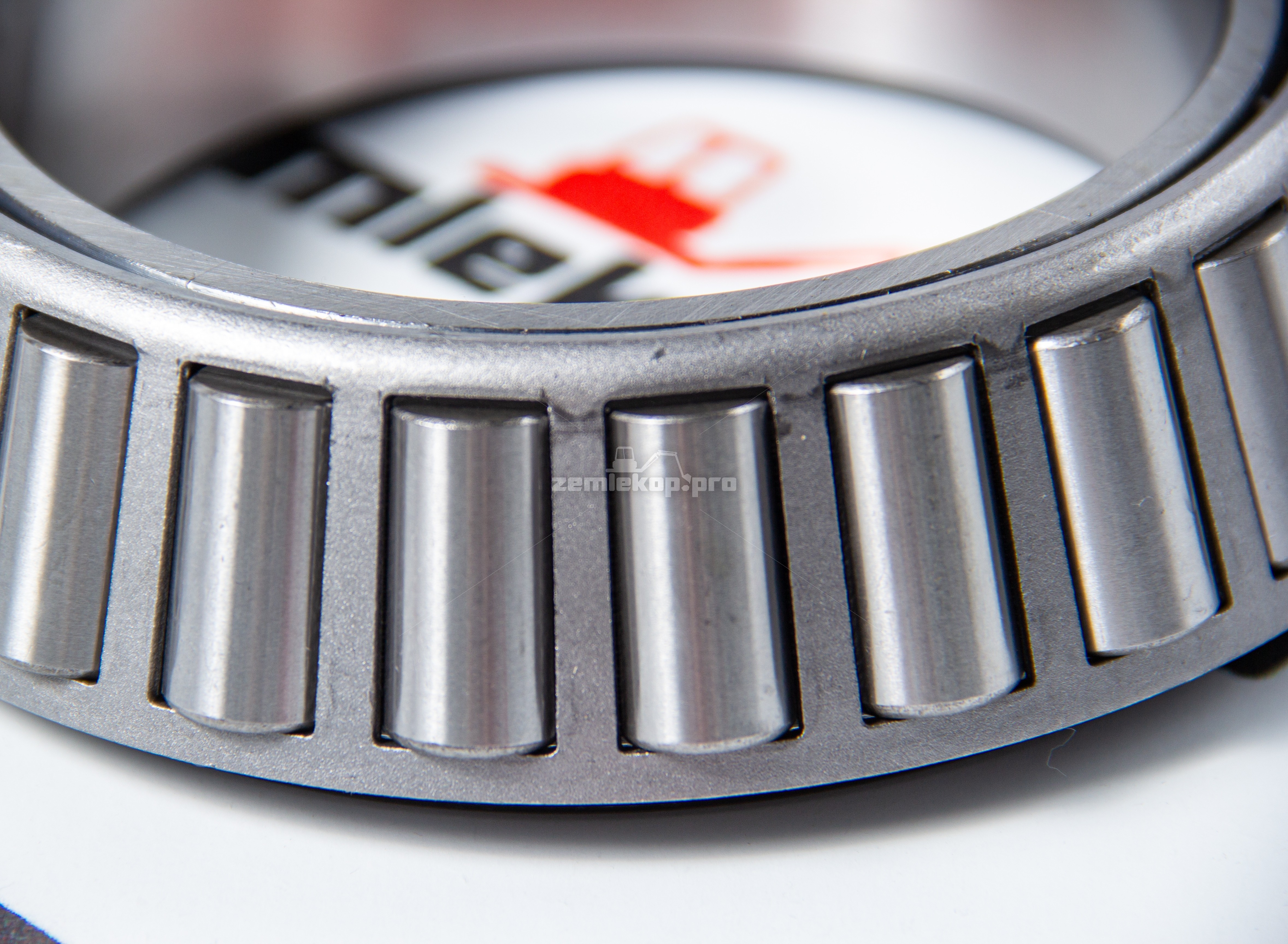 2113666N Обойма подшипника DANA 04696680