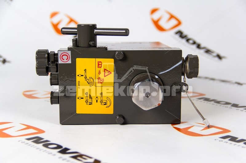 811W41723-6008 SITRAK Насос подъема кабины