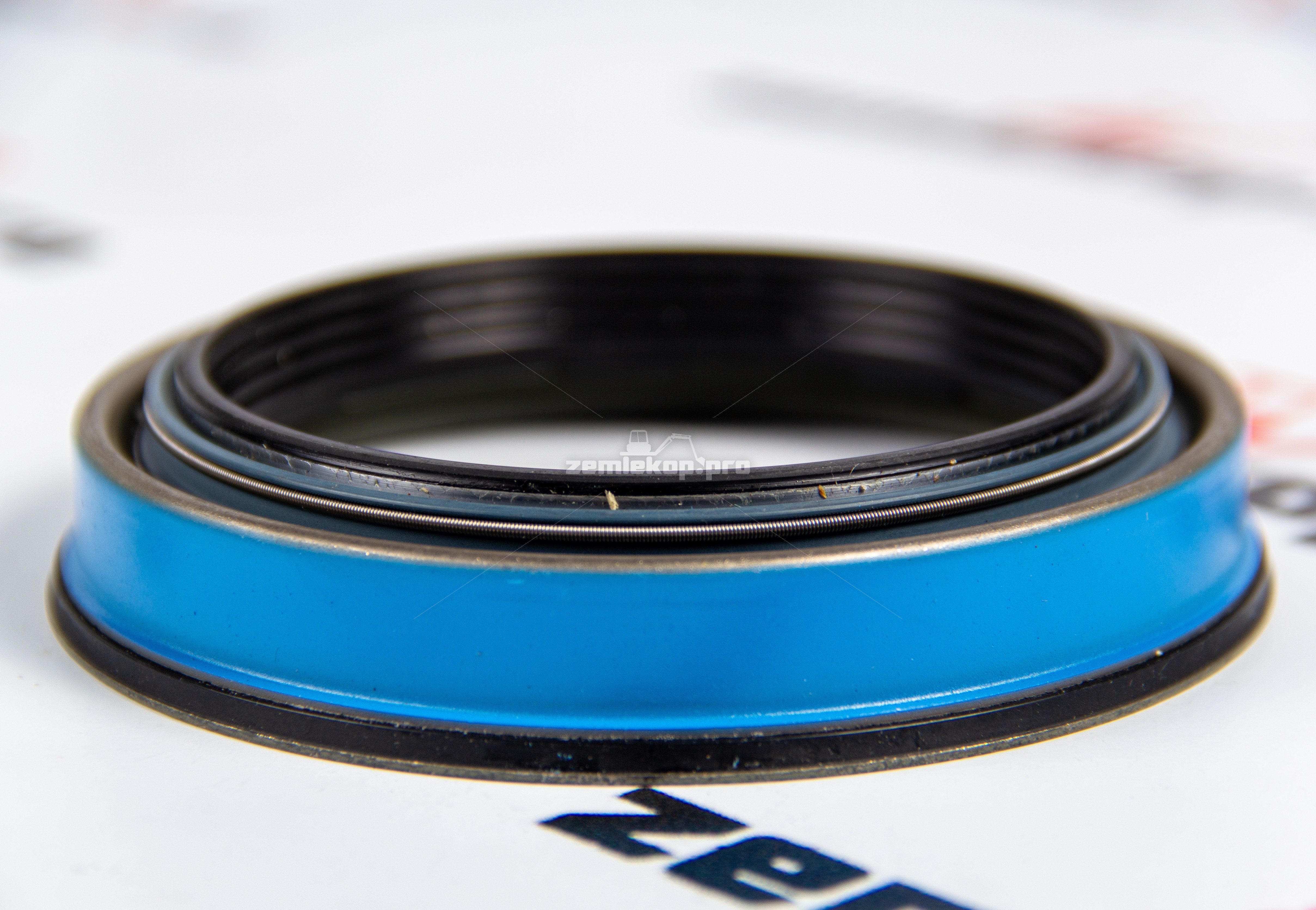 970.06.098.01 Сальник DANA U954300310000