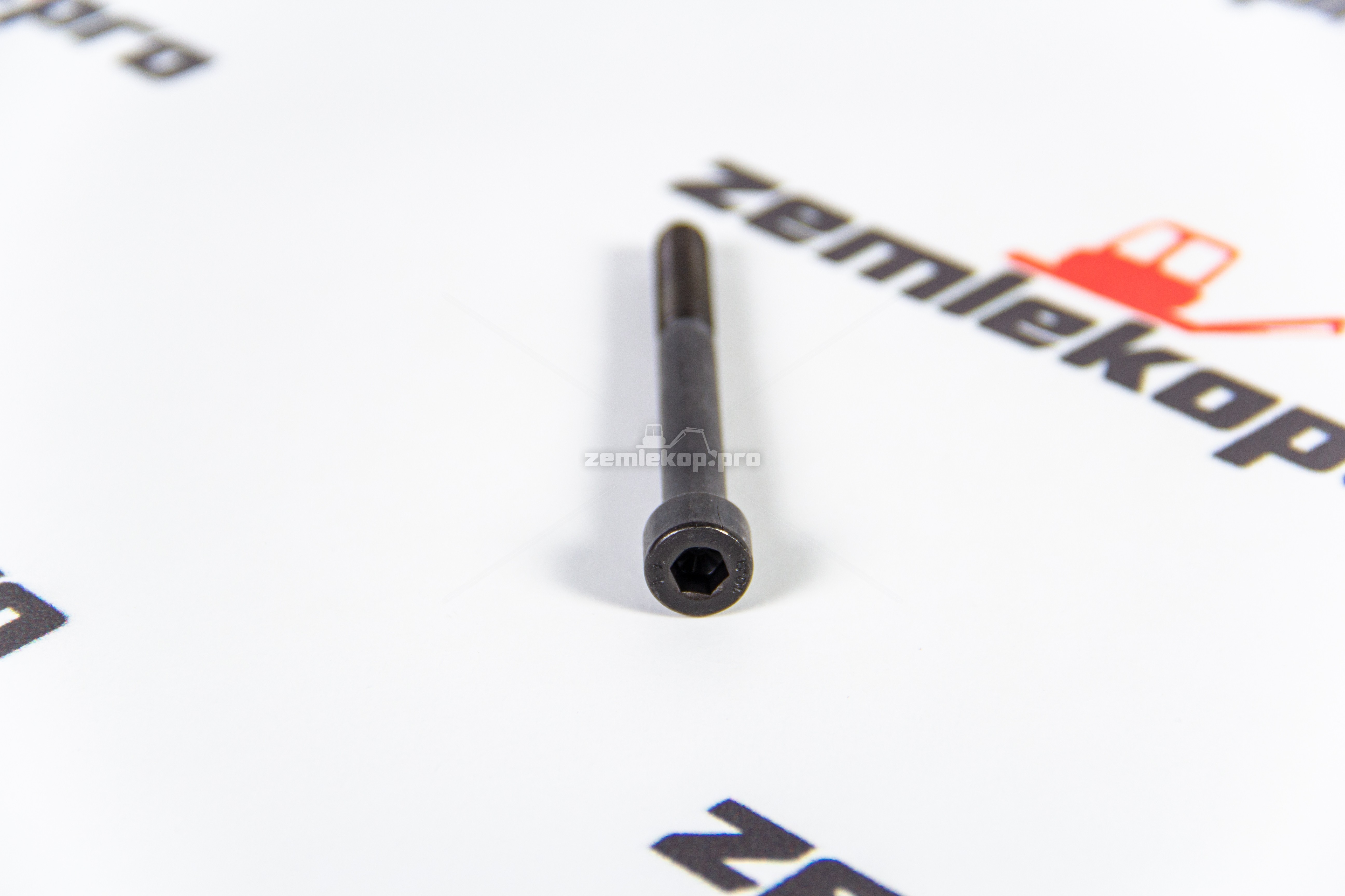 0636101335 Болт ZF 1.120-00108