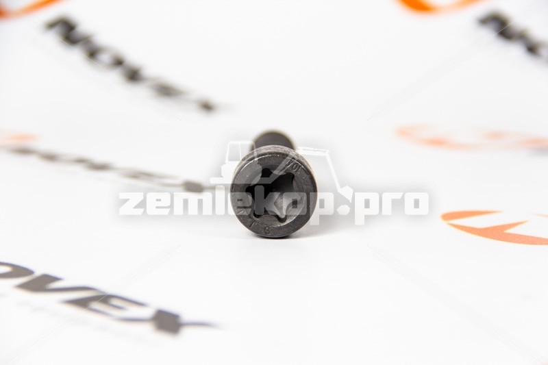 Q218B1680TF2 SITRAK Болт с цилиндрической головкой и внутренним шестигранником