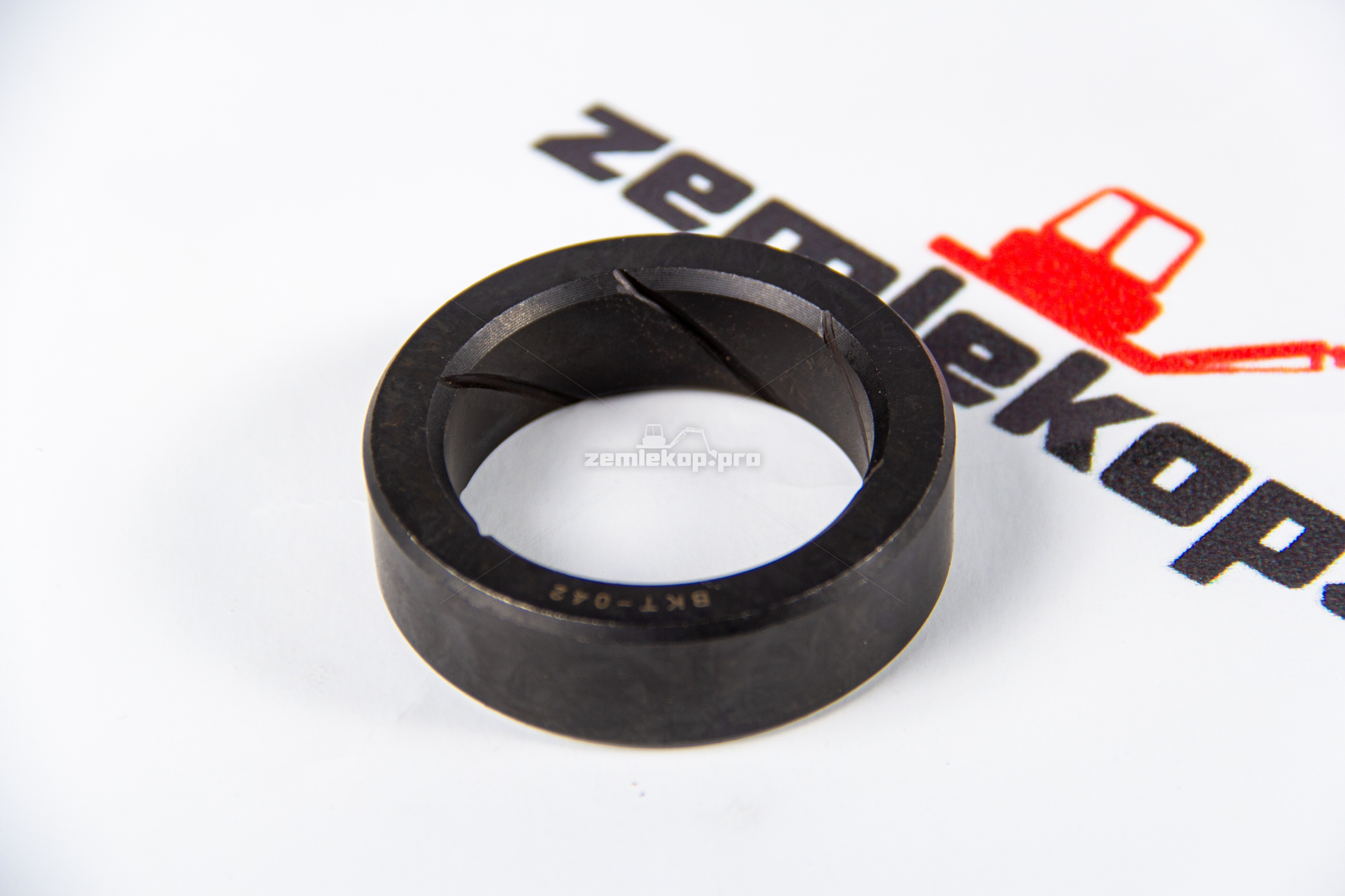 ZTAM-00575 ККК Втулка (2/4)