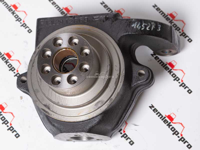 63239  Кулак поворотный