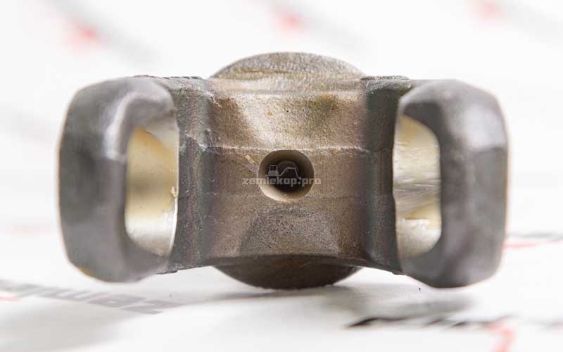 46318 Полуось