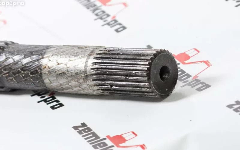 641647 Вал в сборе