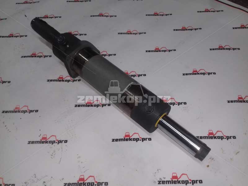 740.24.624.01-R  Рулевой цилиндр DANA